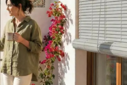 Cómo instalar una persiana alicantina junto a una mosquitera