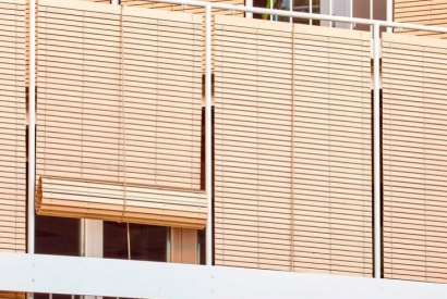 Cómo instalar un rollo de Persiana Alicantina en terrazas o porches